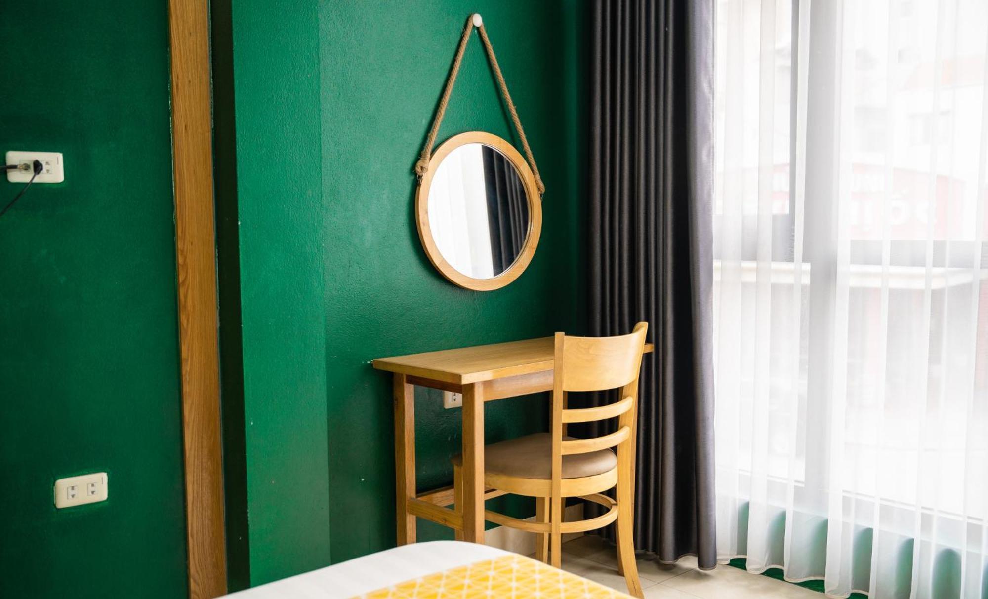 Viethouse Homestay Ha Long Bagian luar foto